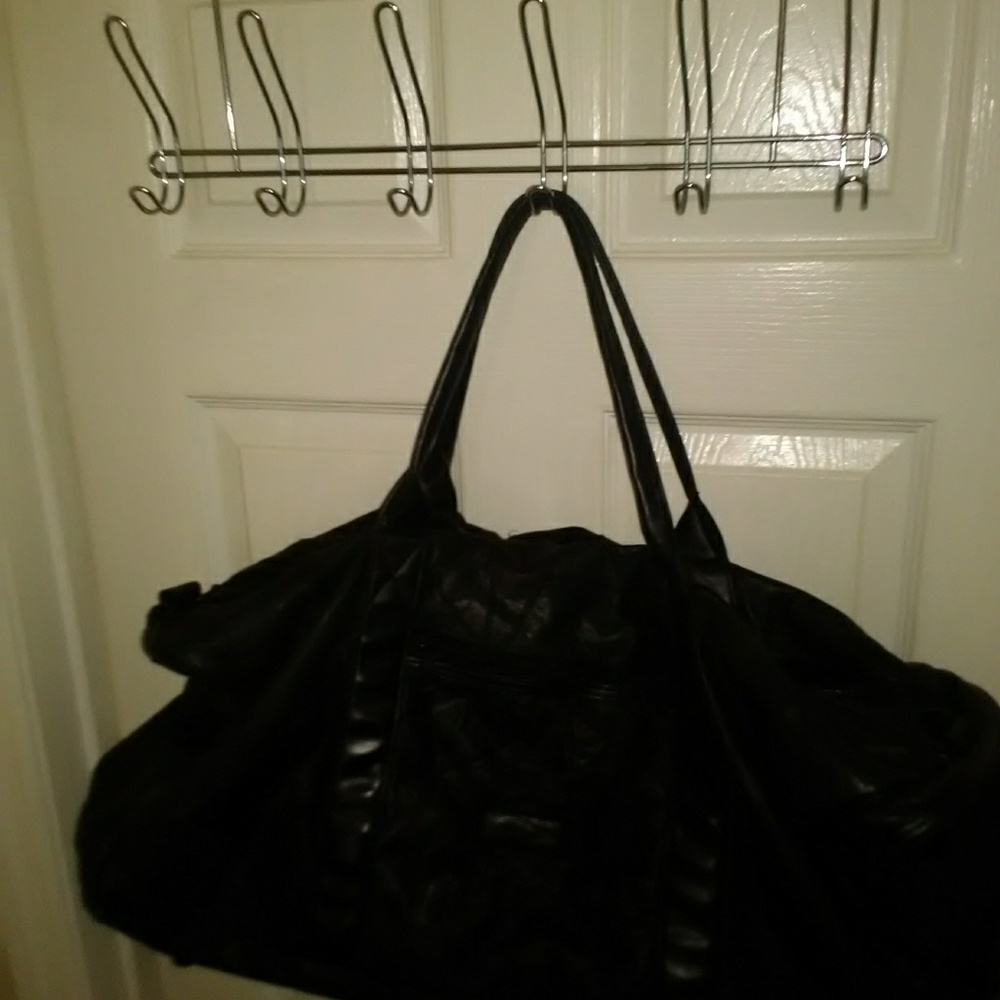 Black Skor duffle bag